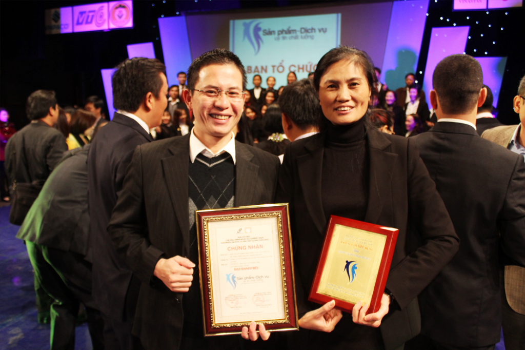16 1 1024x682 Kế toán Hà Nội nhận giải thưởng sản phẩm dịch vụ uy tín chất lượng 2013